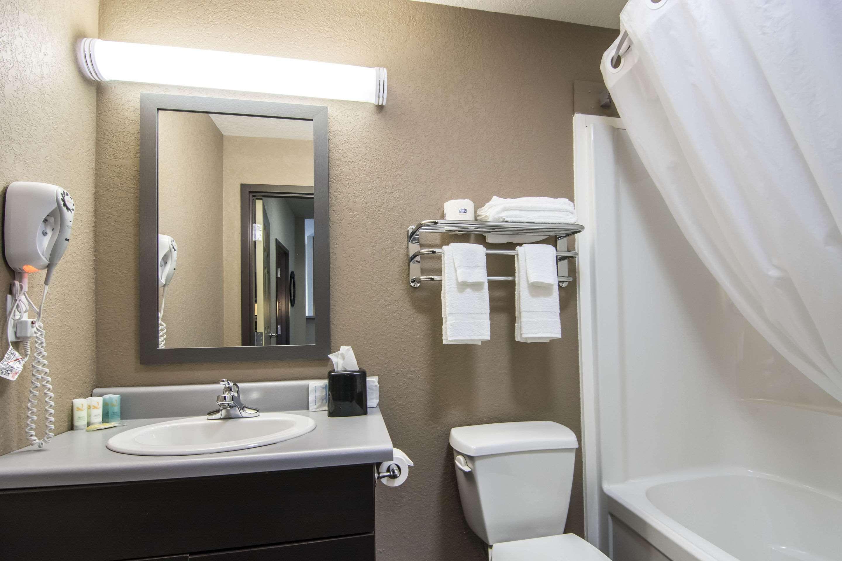 Quality Inn & Suites תומפסון מראה חיצוני תמונה